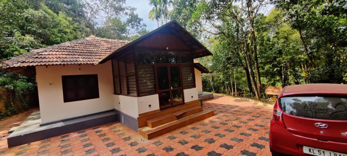 Clay Resort By Bestinn Leisure - Wayanad Padinjarathara Ngoại thất bức ảnh